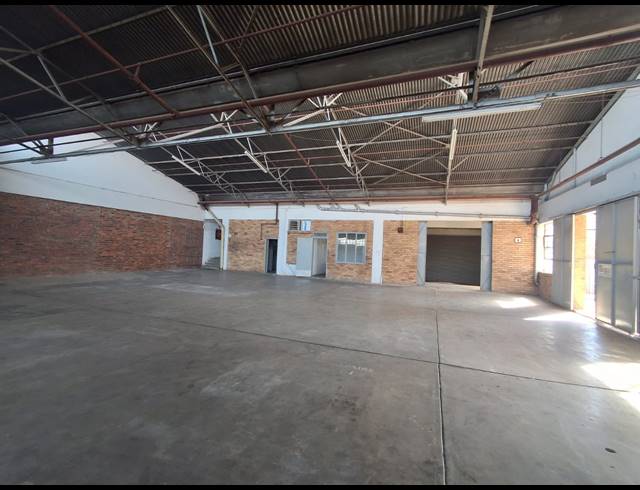 926M² WAREHOUSE TO LET IN BENROSE